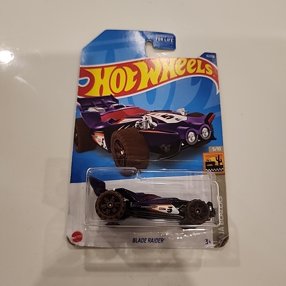 Hot Wheels Blade Raider Toy Car - Purple and Black